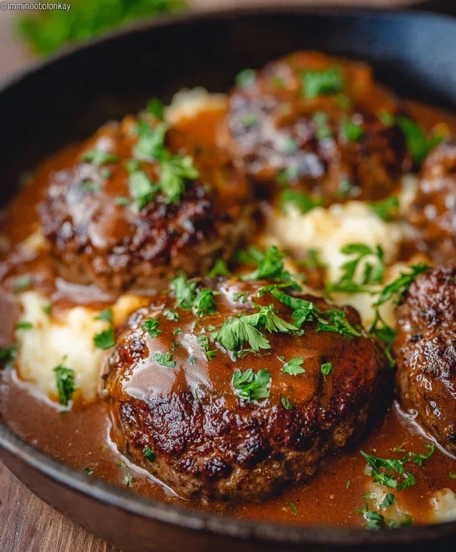 Easy Homemade Salisbury Steak